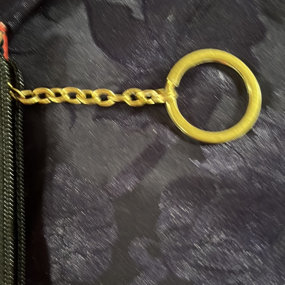 Coach Legacy Multi Color Navy/Red/Tan 🔑 holder. Has 2 pockets in the outside. - Picture 8 of 10